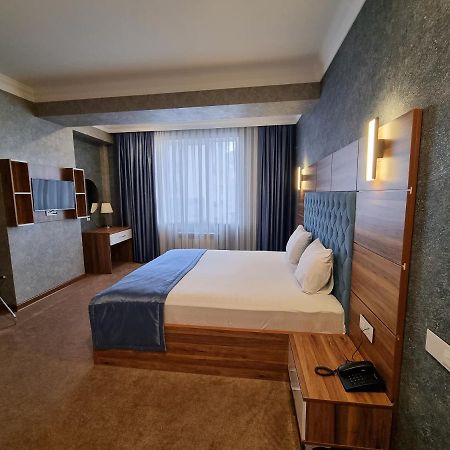 Royal Sapphire Hotel Baku Exteriör bild