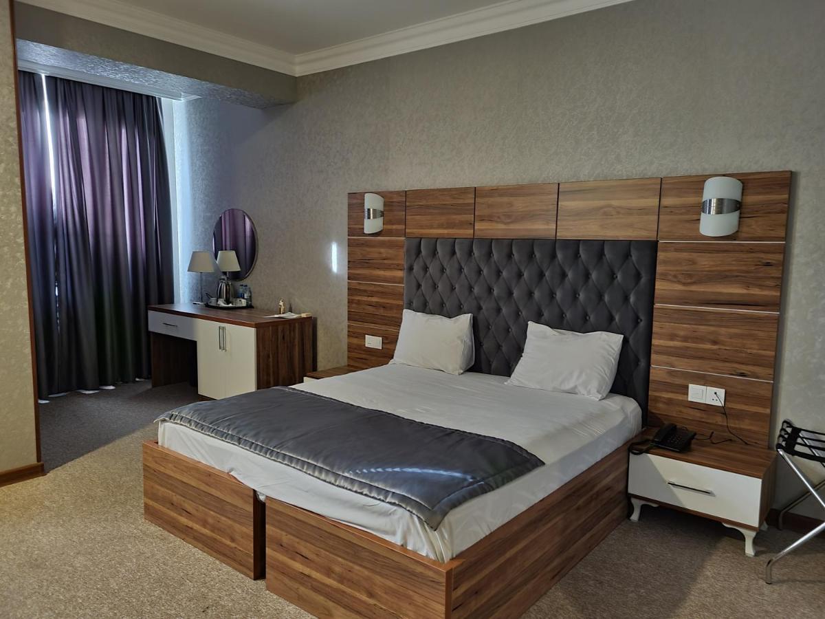 Royal Sapphire Hotel Baku Exteriör bild
