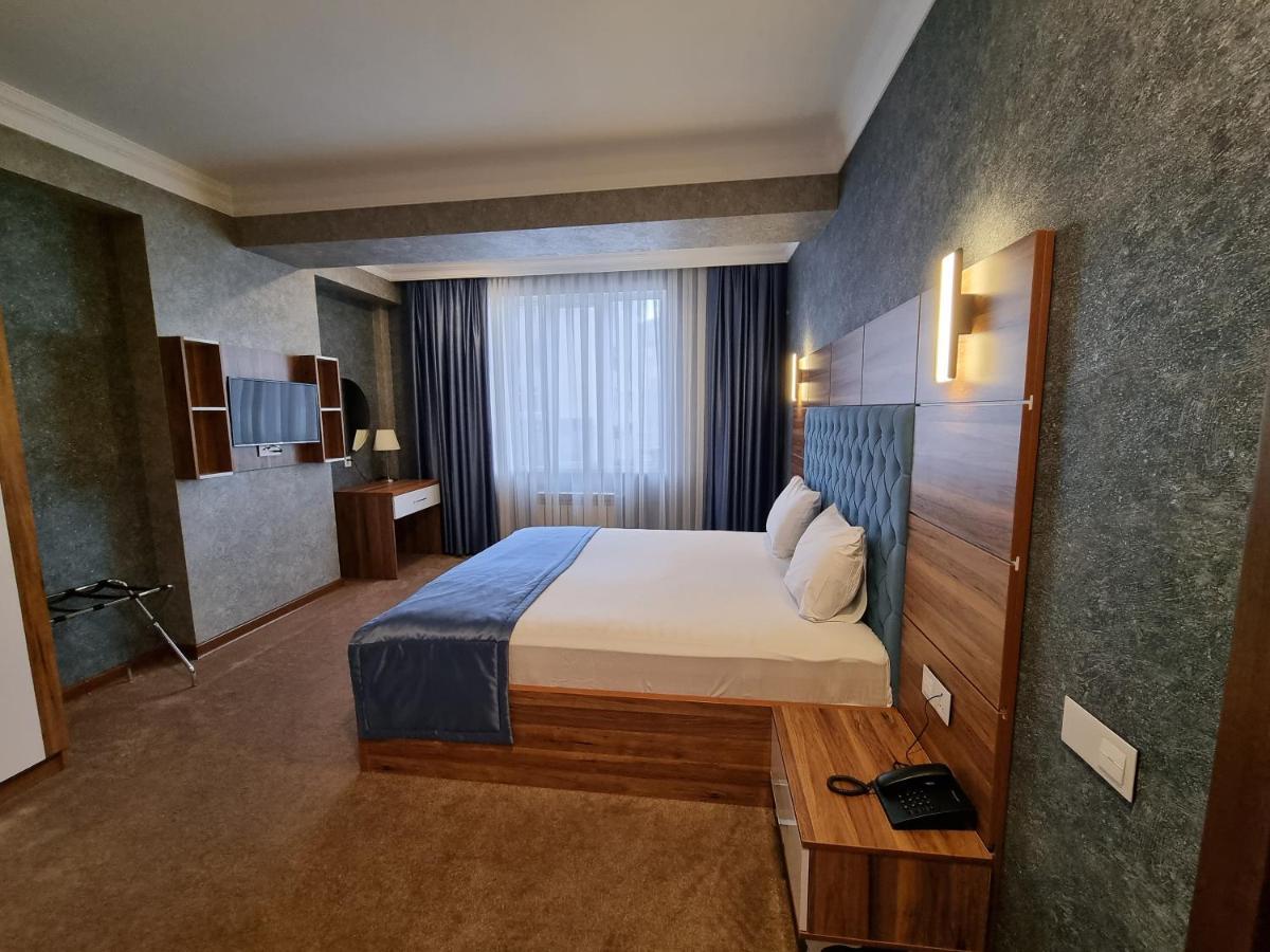 Royal Sapphire Hotel Baku Exteriör bild
