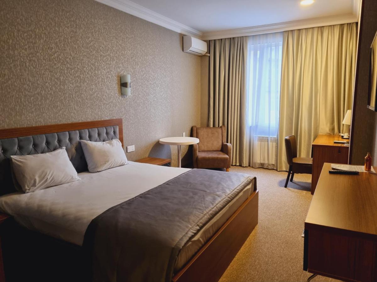 Royal Sapphire Hotel Baku Exteriör bild