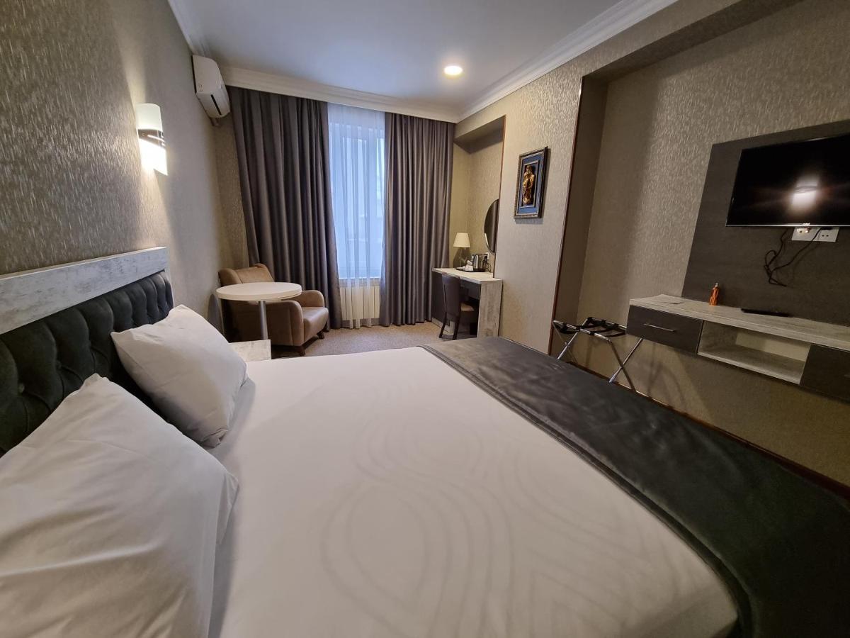 Royal Sapphire Hotel Baku Exteriör bild