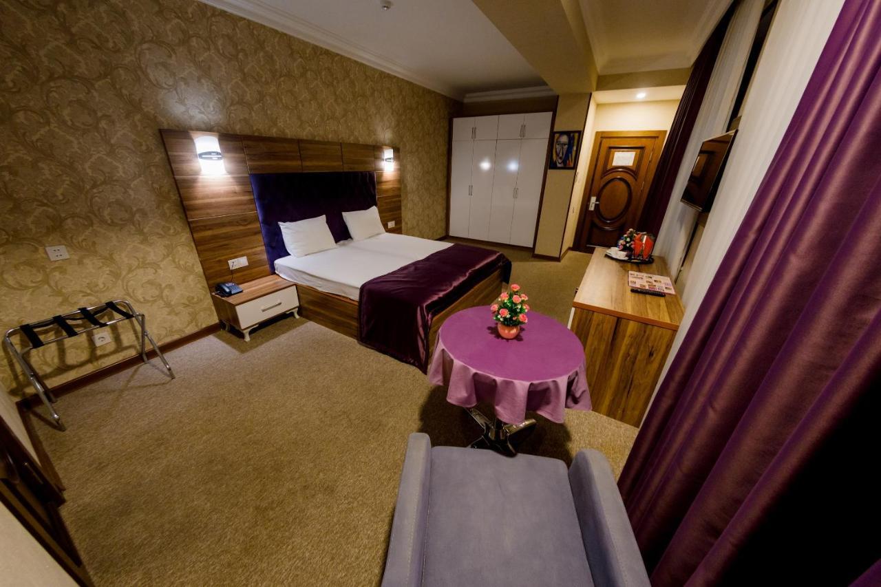 Royal Sapphire Hotel Baku Exteriör bild