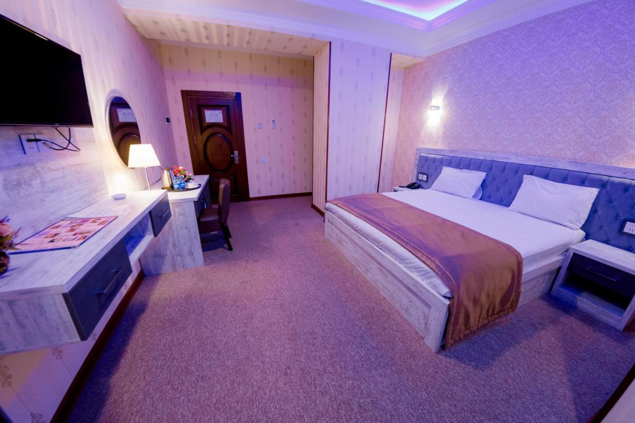 Royal Sapphire Hotel Baku Exteriör bild