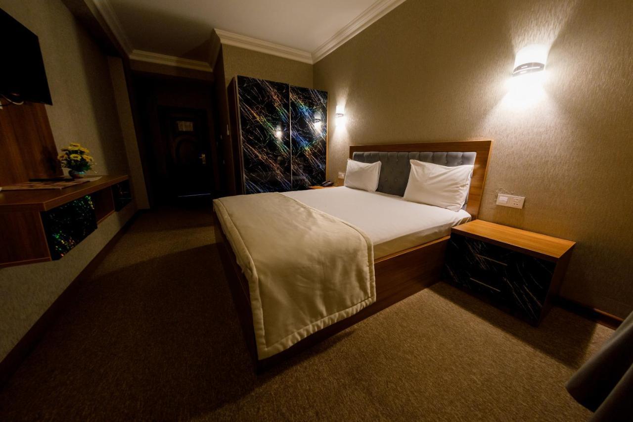 Royal Sapphire Hotel Baku Exteriör bild