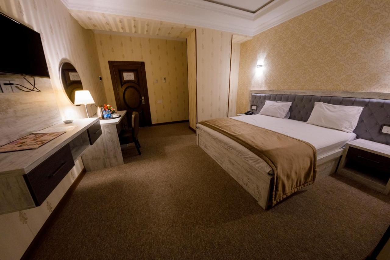 Royal Sapphire Hotel Baku Exteriör bild