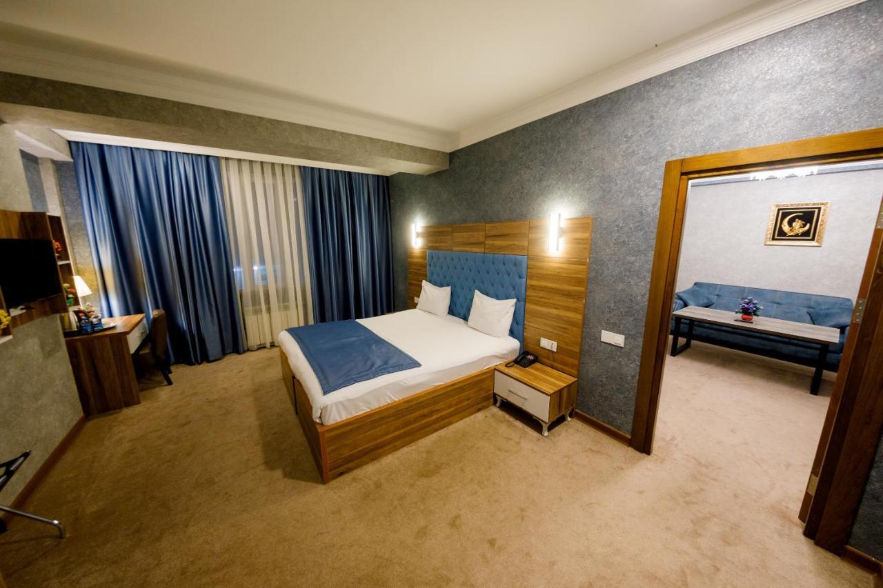 Royal Sapphire Hotel Baku Exteriör bild