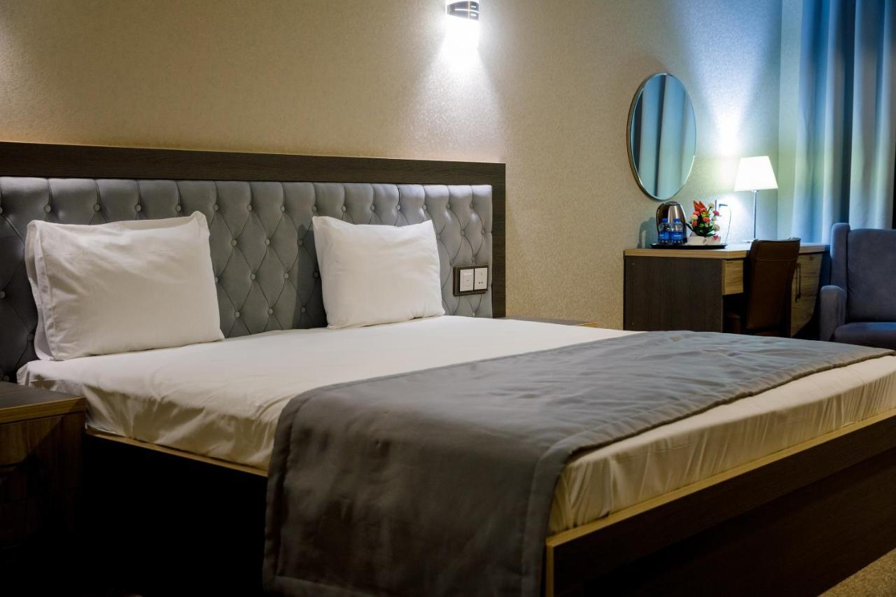 Royal Sapphire Hotel Baku Exteriör bild